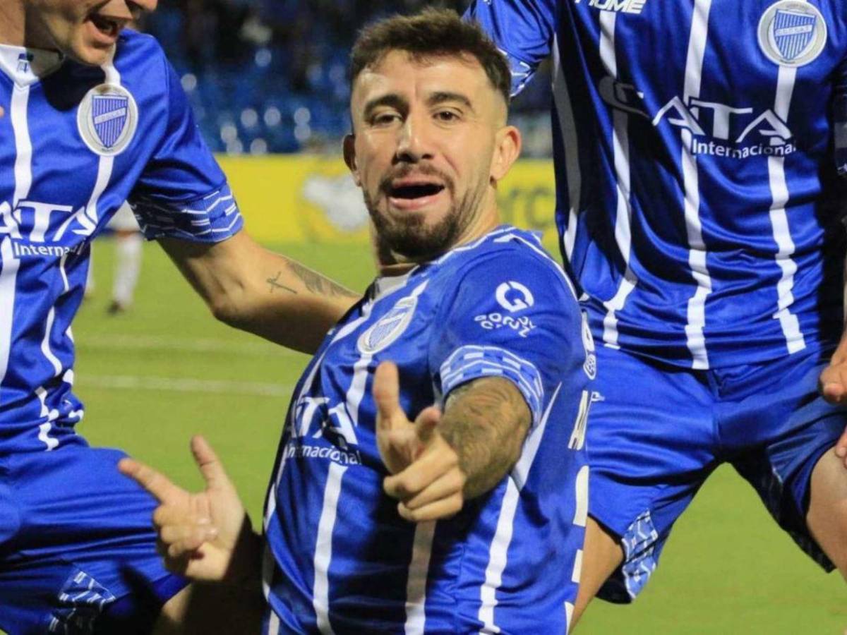 El problema que tiene Agustín Auzmendi para jugar con la Selección de Honduras.