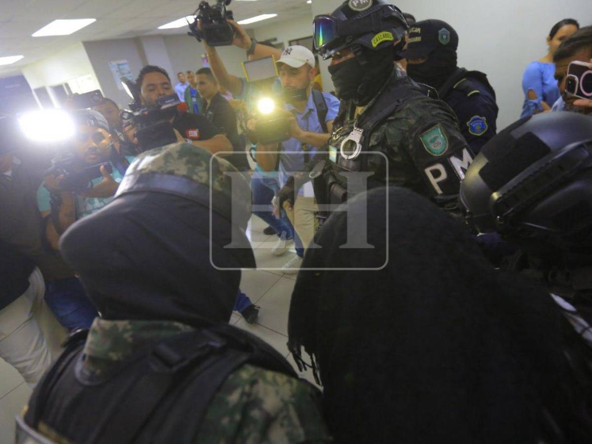 Cambio físico: exfiscal Francia Medina a su sexto día de juicio oral y público