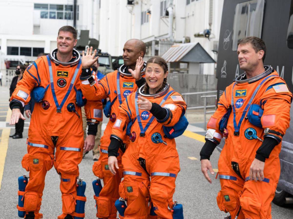 Artemis II incluye por primera vez a una mujer, un astronauta afroamericano y uno extranjero