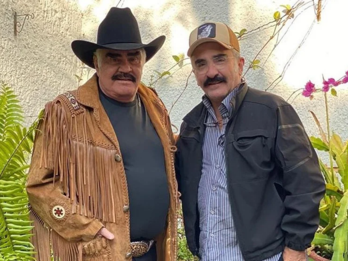 Vicente Fernández Jr. asegura que su padre se manifiesta en su rancho todos los días