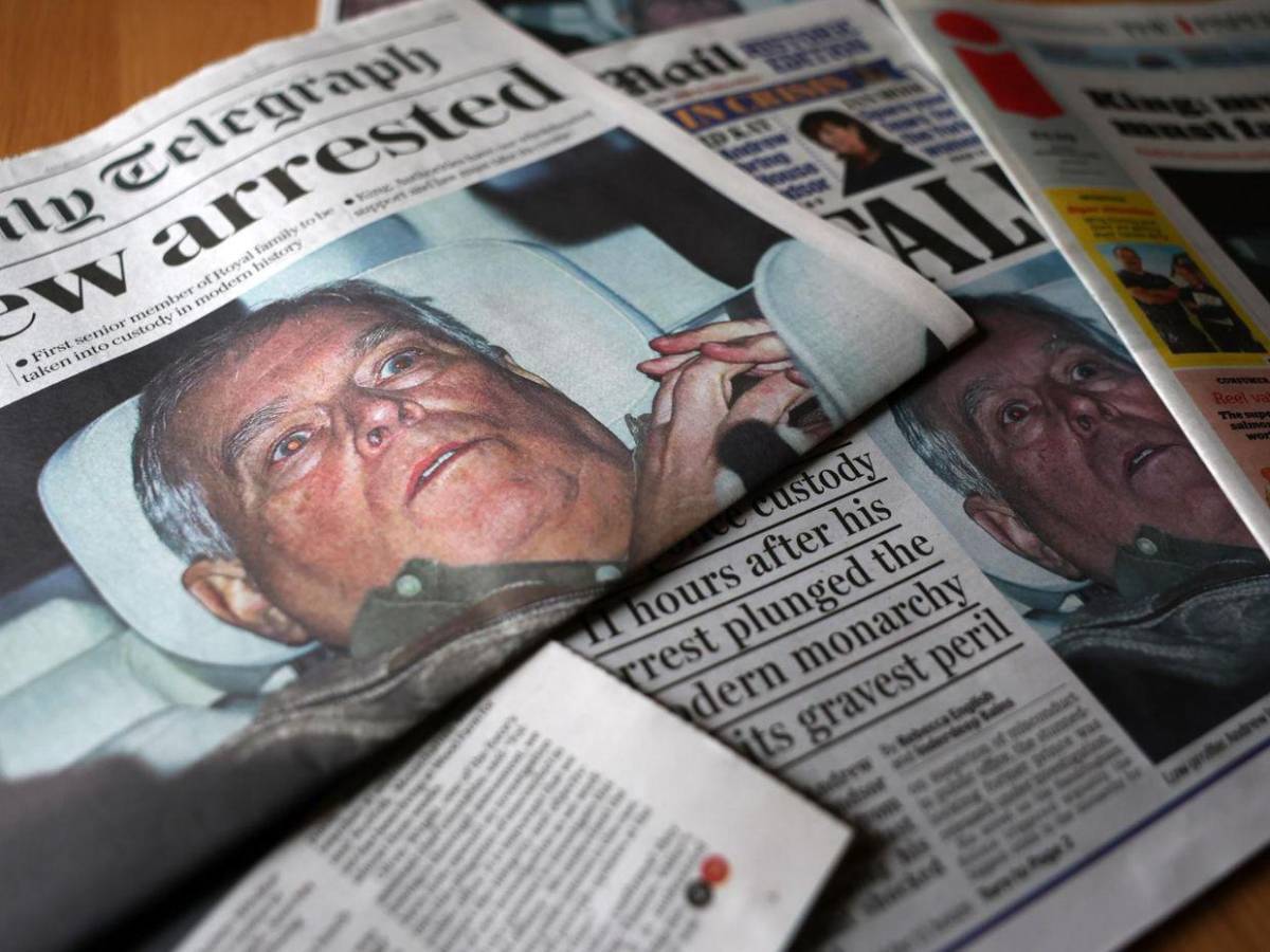 Pruebas de ADN, huellas dactilares y foto: así fue la detención del expríncipe Andrés