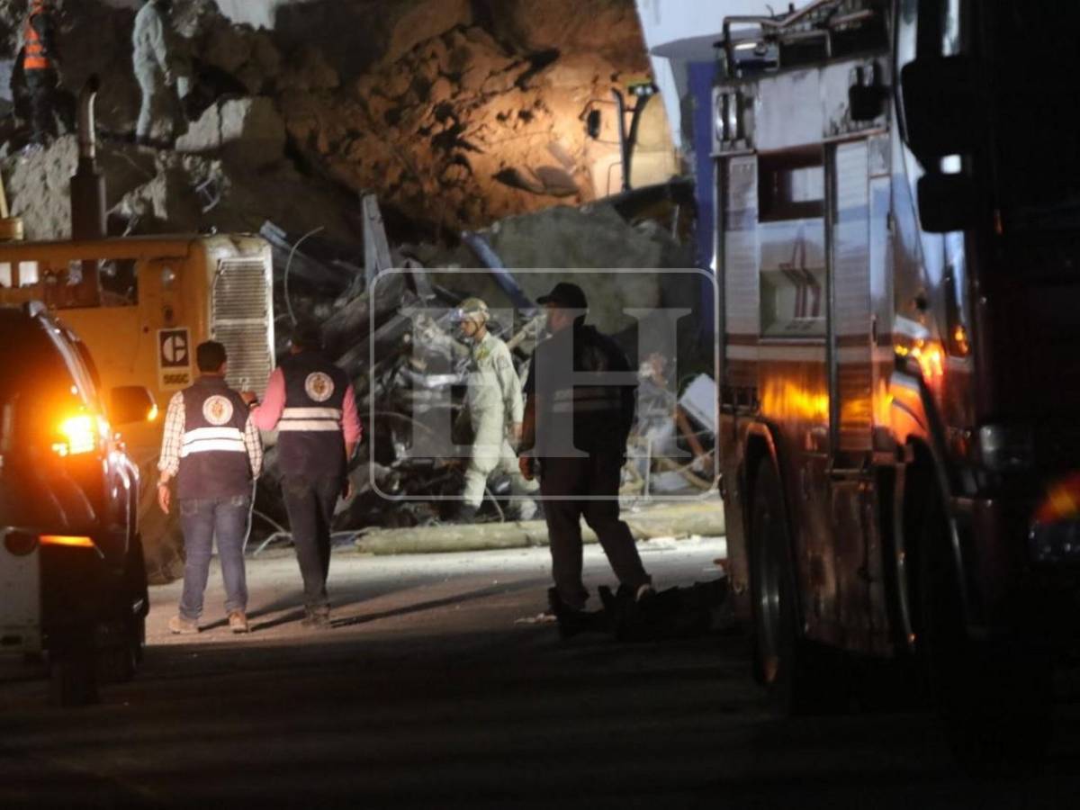 Dos días y dos noches duró la búsqueda de última víctima del derrumbe en anillo periférico