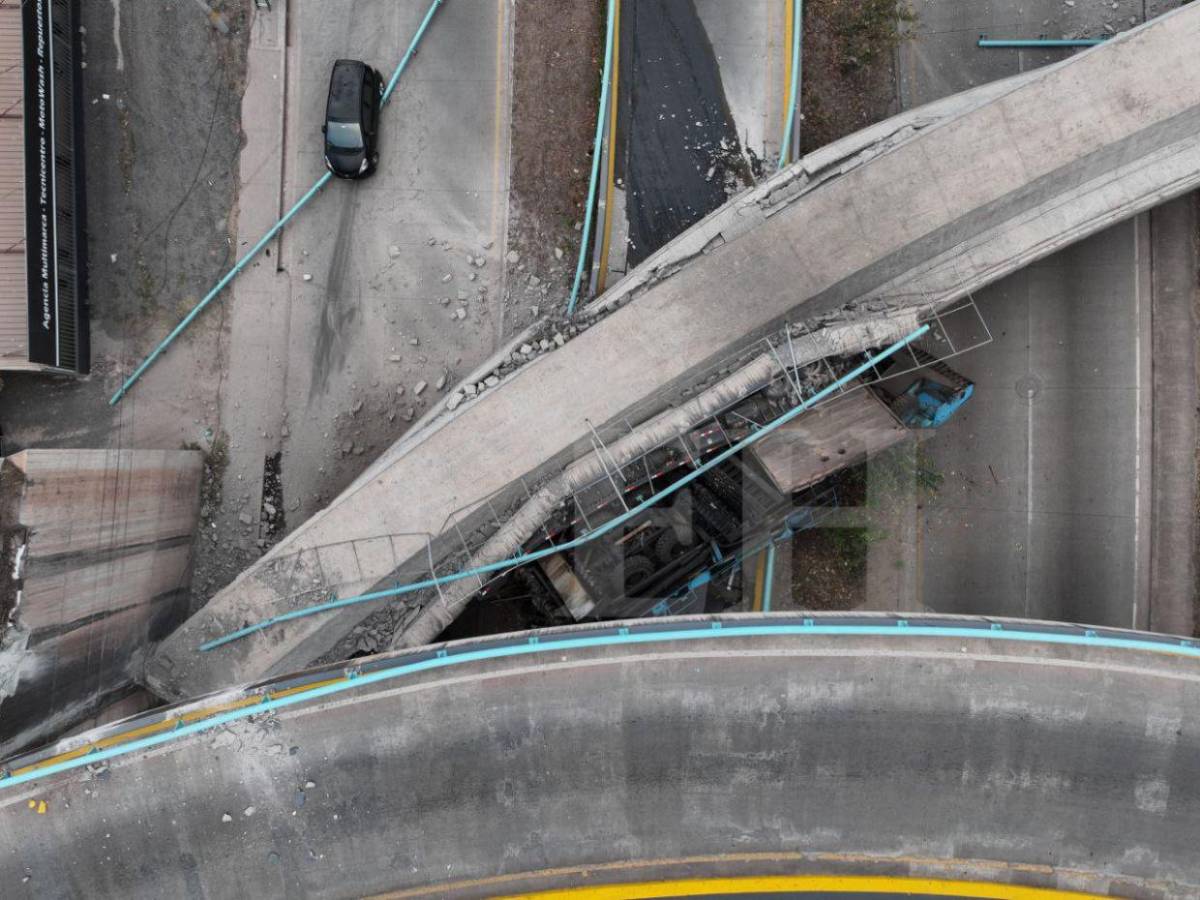Vista aérea revela magnitud del daño en el puente Juan Manuel Gálvez