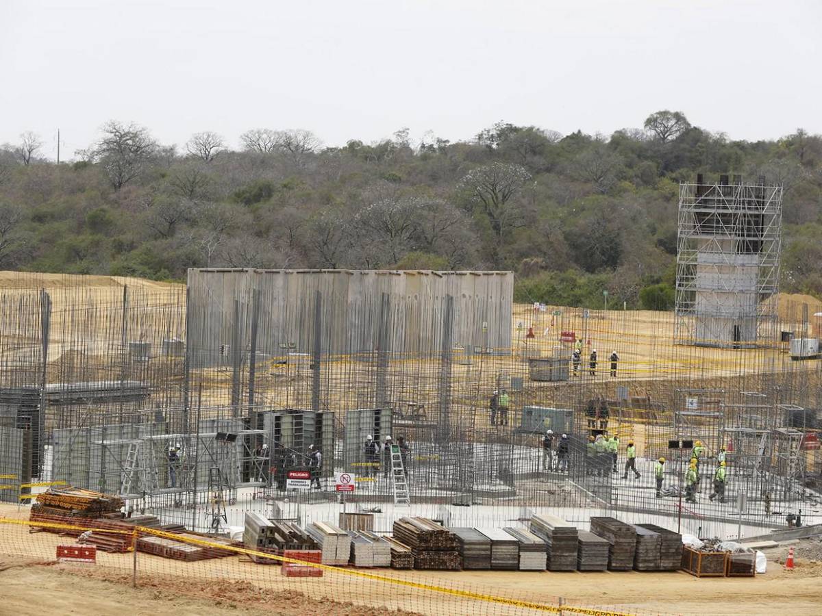 Igual a la de Bukele, Ecuador construye cárcel en inhóspito paraje de la costa