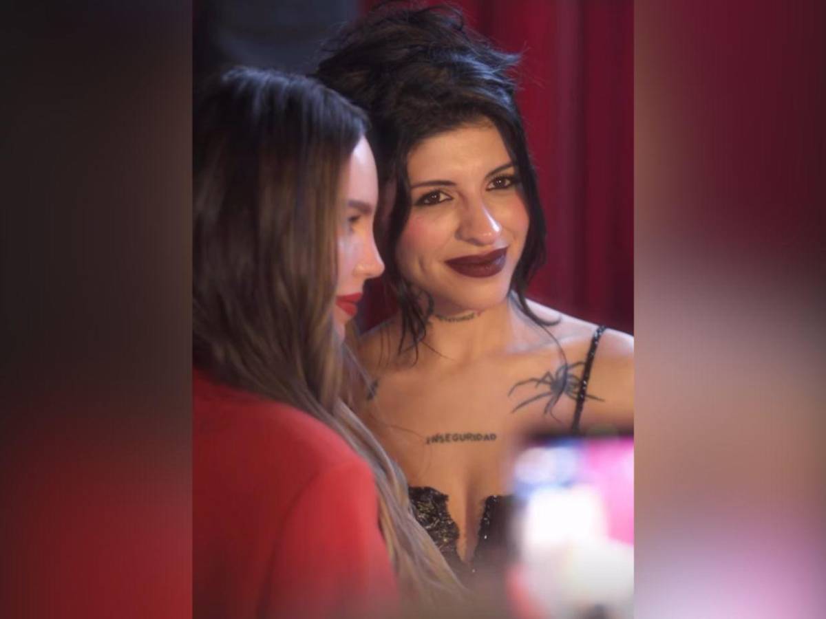 ¡Por fin se conocieron!: Cazzu y Belinda sorprenden al posar juntas en evento en México