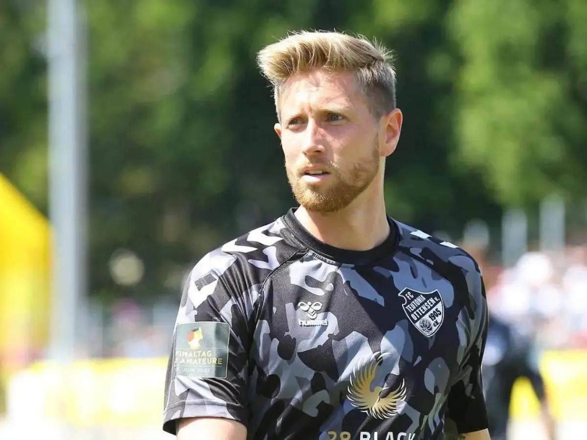 Futbolista no logra sobrevivir y muere frente a su pareja mientras estaban de vacaciones