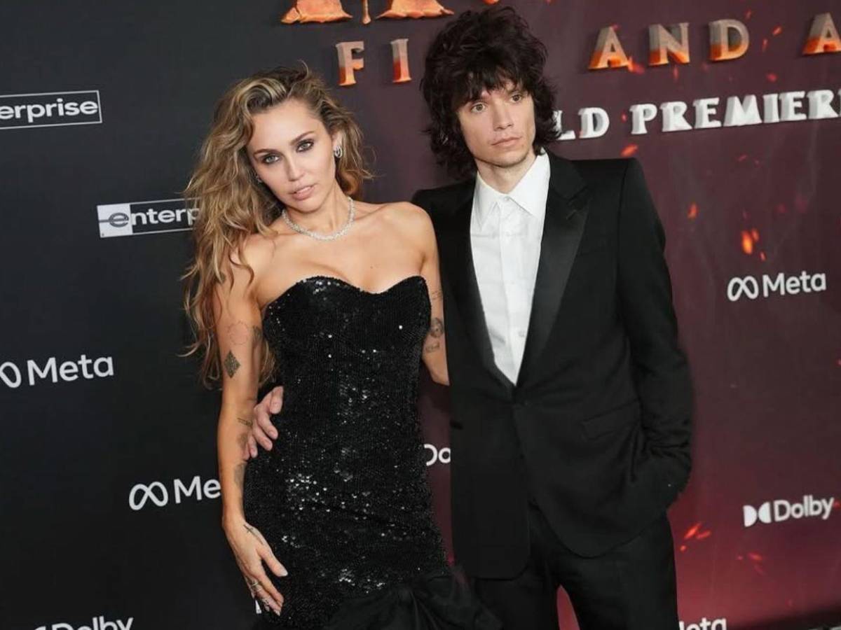Miley Cyrus se compromete con Maxx Morando: Así lució la cantante su anillo