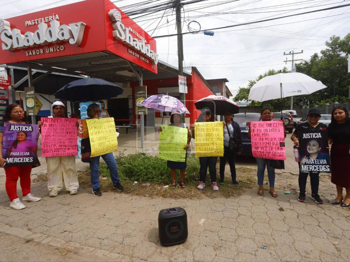 Por sus hijos, por su legado: exigen justicia para Elvia Gómez, enfermera asesinada por su pareja