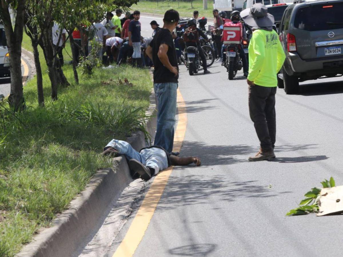 Hombre no usó puente peatonal y provocó la muerte de motociclista: así fue el accidente en el anillo periférico