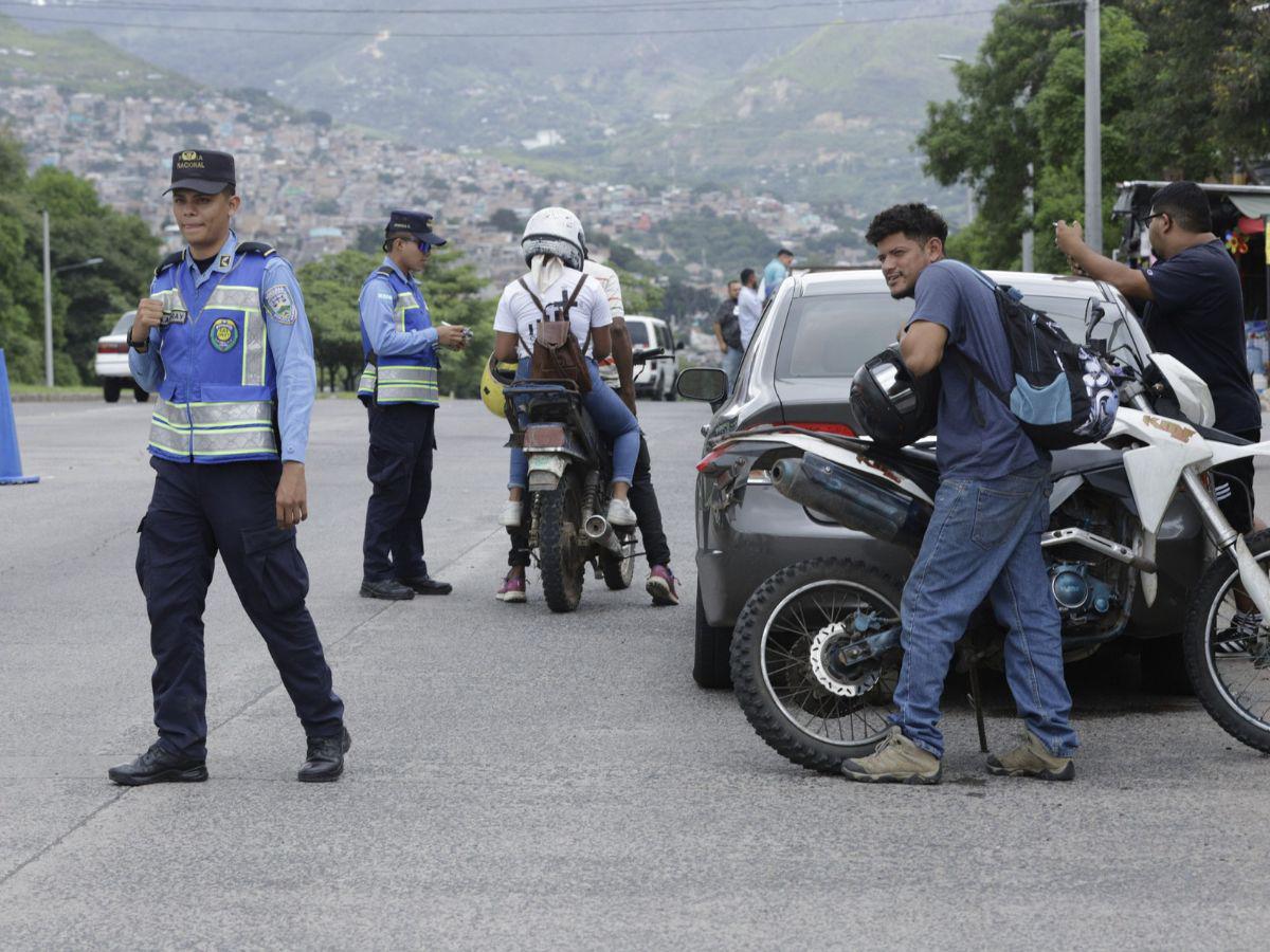 Prohibiciones y multas: normas de tránsito que todo motociclista debe saber en Honduras