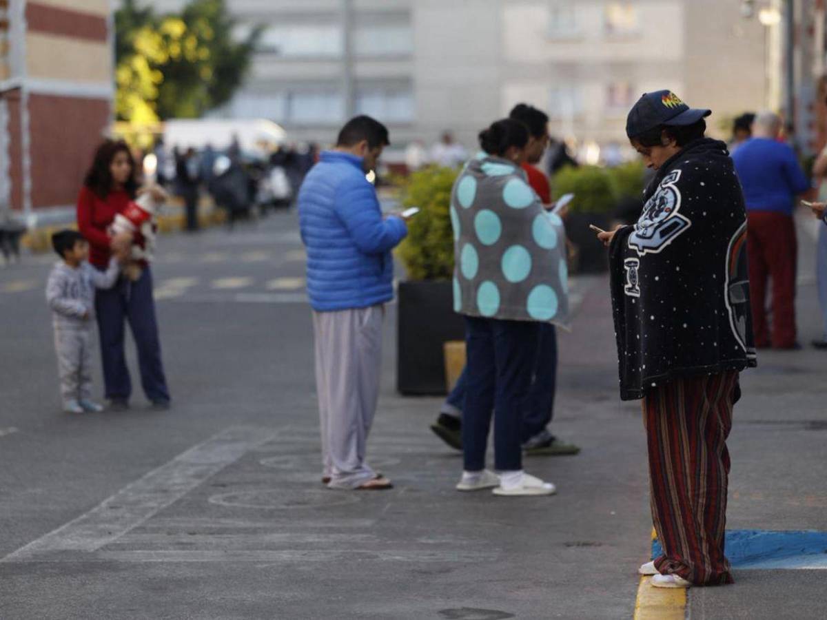 En fotos: Fuerte sismo sorprende a mexicanos este viernes
