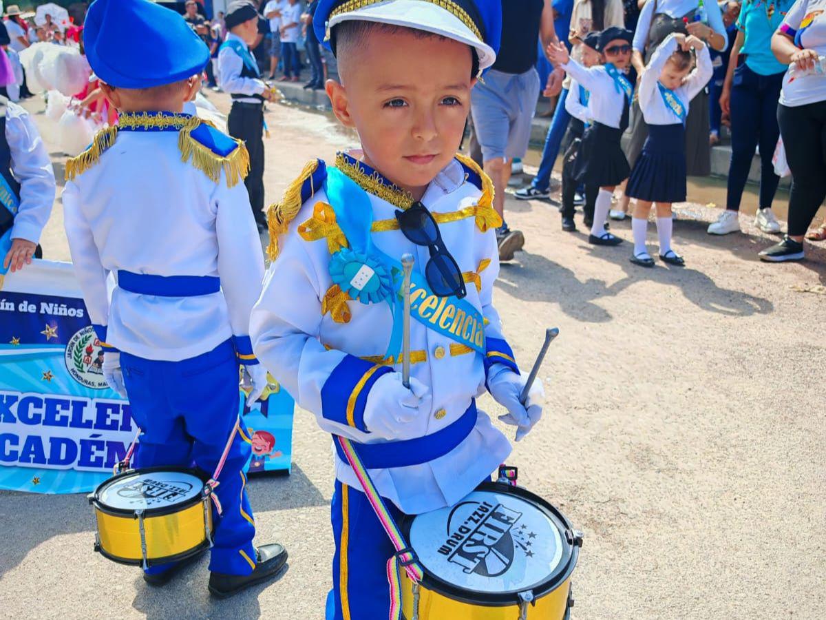​​​​​Niños y jóvenes llenan de color y tradición las fiestas patrias en Marcovia, Choluteca