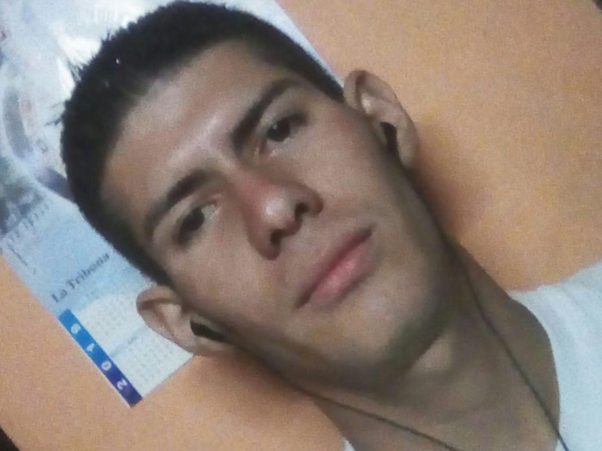 Kevin Valle dejó mal estacionada su moto y fue asesinado por un guardia en la capital