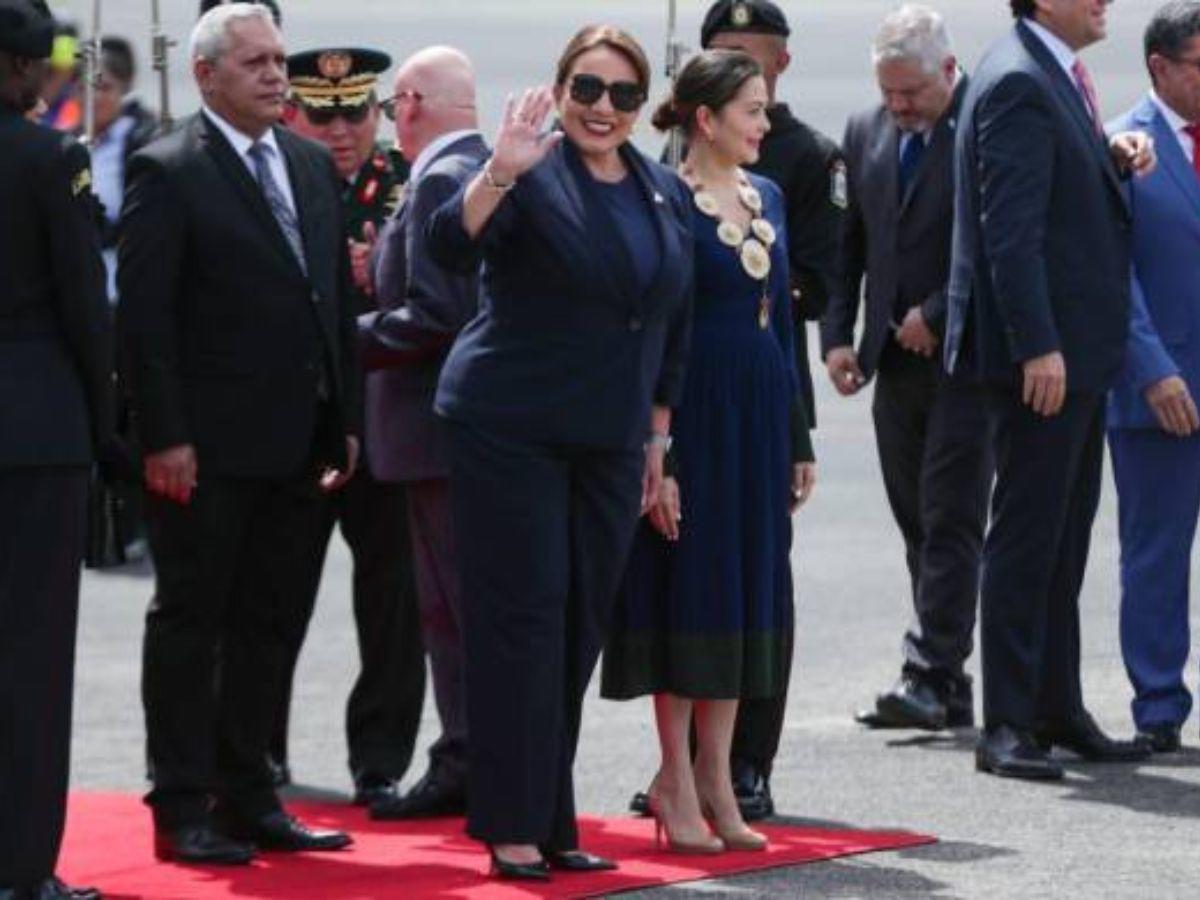 Xiomara Castro llega a Panamá para toma de posesión de José Raúl Mulino