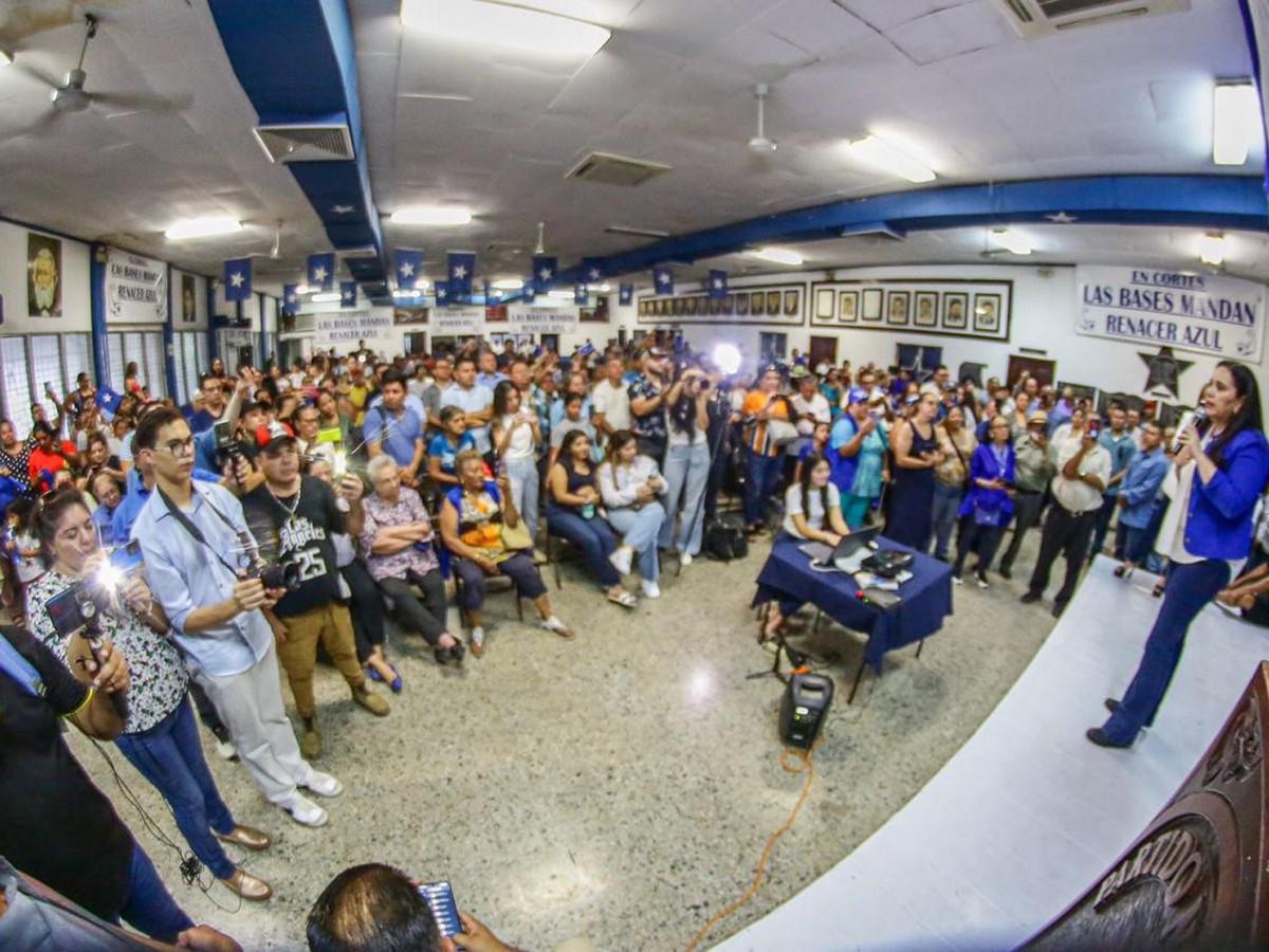 La precandidata del Partido Nacional se reunió con las bases en la casa del nacionalismo en SPS.