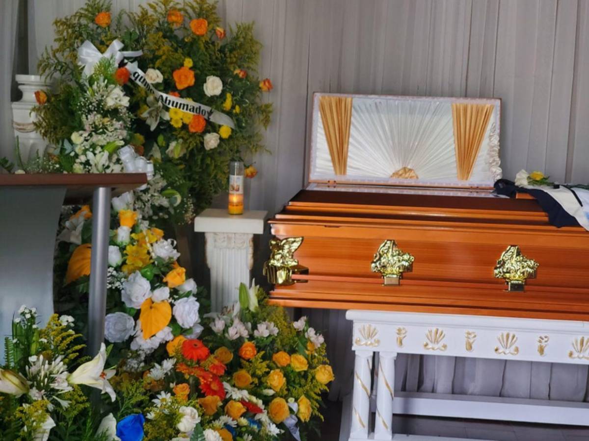 Él me enseñó a vivir de nuevo: con amor y recuerdos dan el último adiós a Mario Cálix