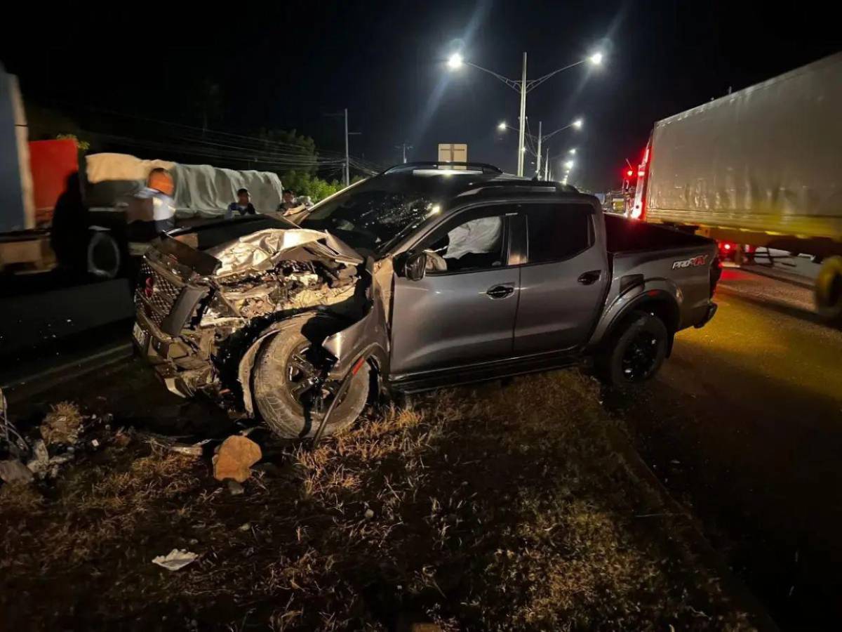 Thalía Corrales murió tras estrellarse con su pick-up en San Lorenzo; su vehículo quedó destruido
