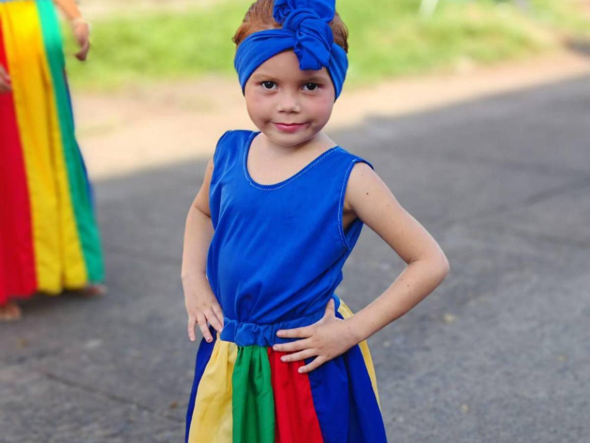 Con carrozas, música, bailes y bellas palillonas, Choluteca celebra su 180 aniversario​​​​​