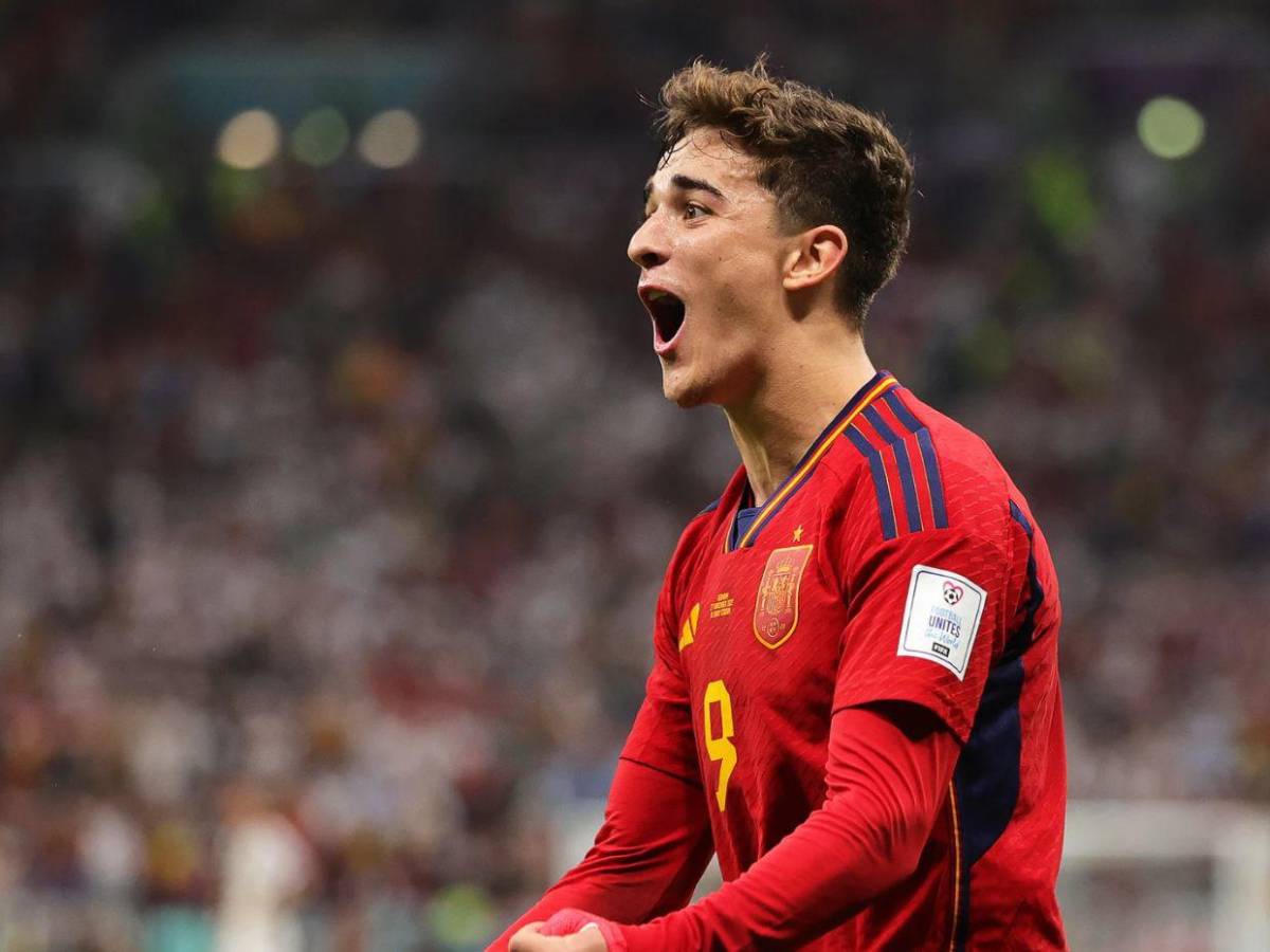 Raparse, tatuarse la cara y ¿retirarse? Las promesas de los jugadores de España por ganar el Mundial