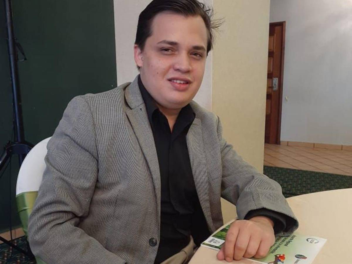 ¿Quién es David Montecinos, el joven que insultó a la doctora Floridalia Aguilar?