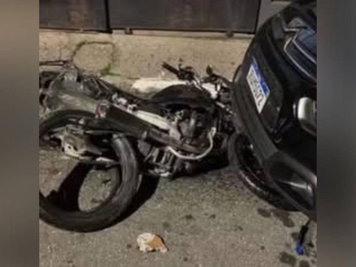 Joven atropella y mata a su prometido y amiga de él por celos en Brasil