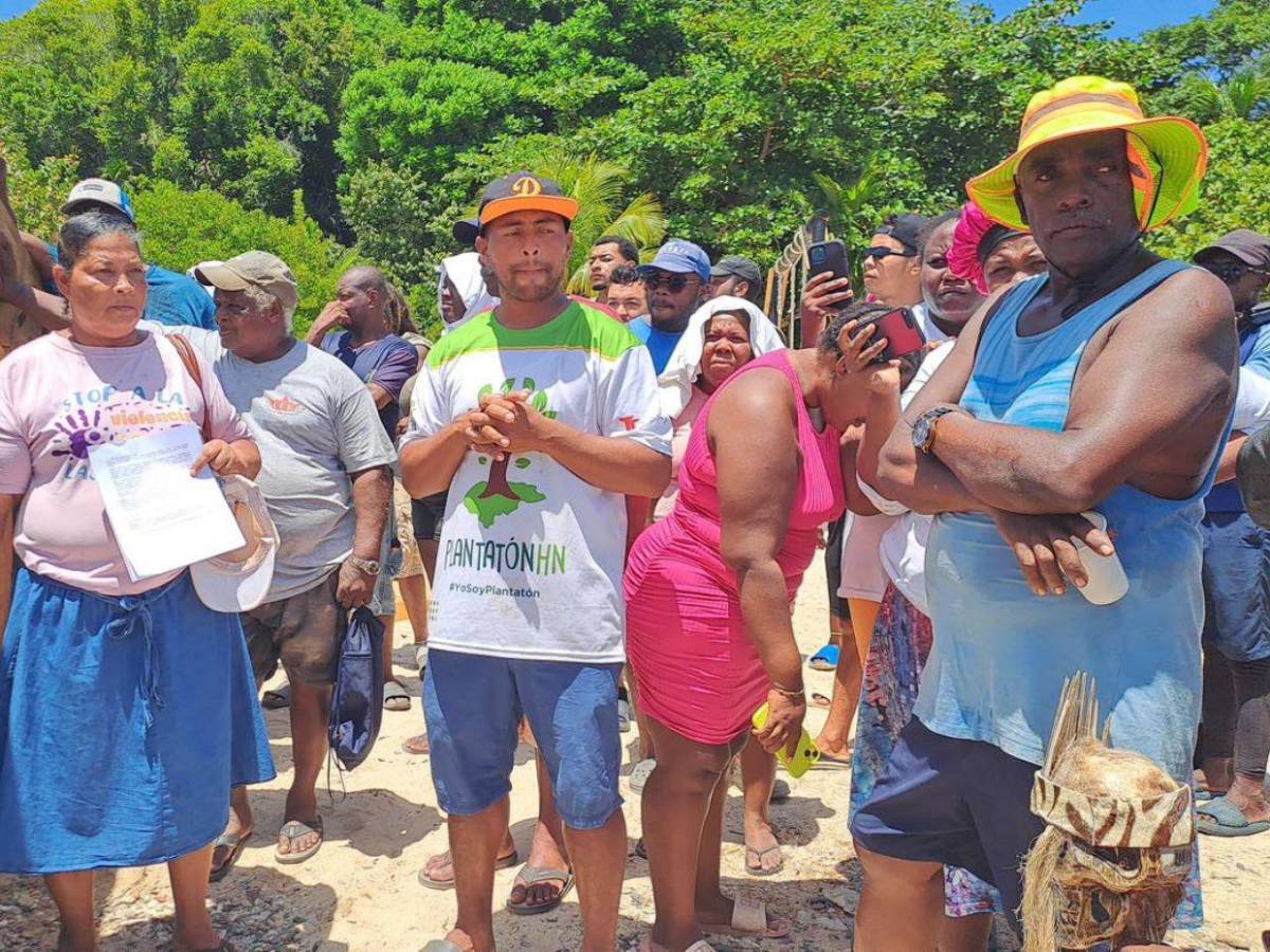 Garífunas protestan en Cayos Cochinos contra reality español por amenaza a tortugas marinas