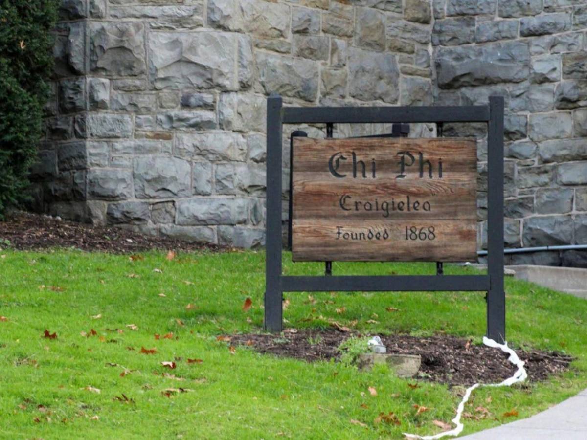 Crece la indignación por presunta violación grupal en Cornell tras nuevos datos