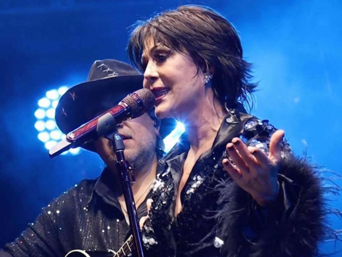 No me puedo parar, Alejandra Guzmán sufre nueva dislocación de cadera sobre el escenario