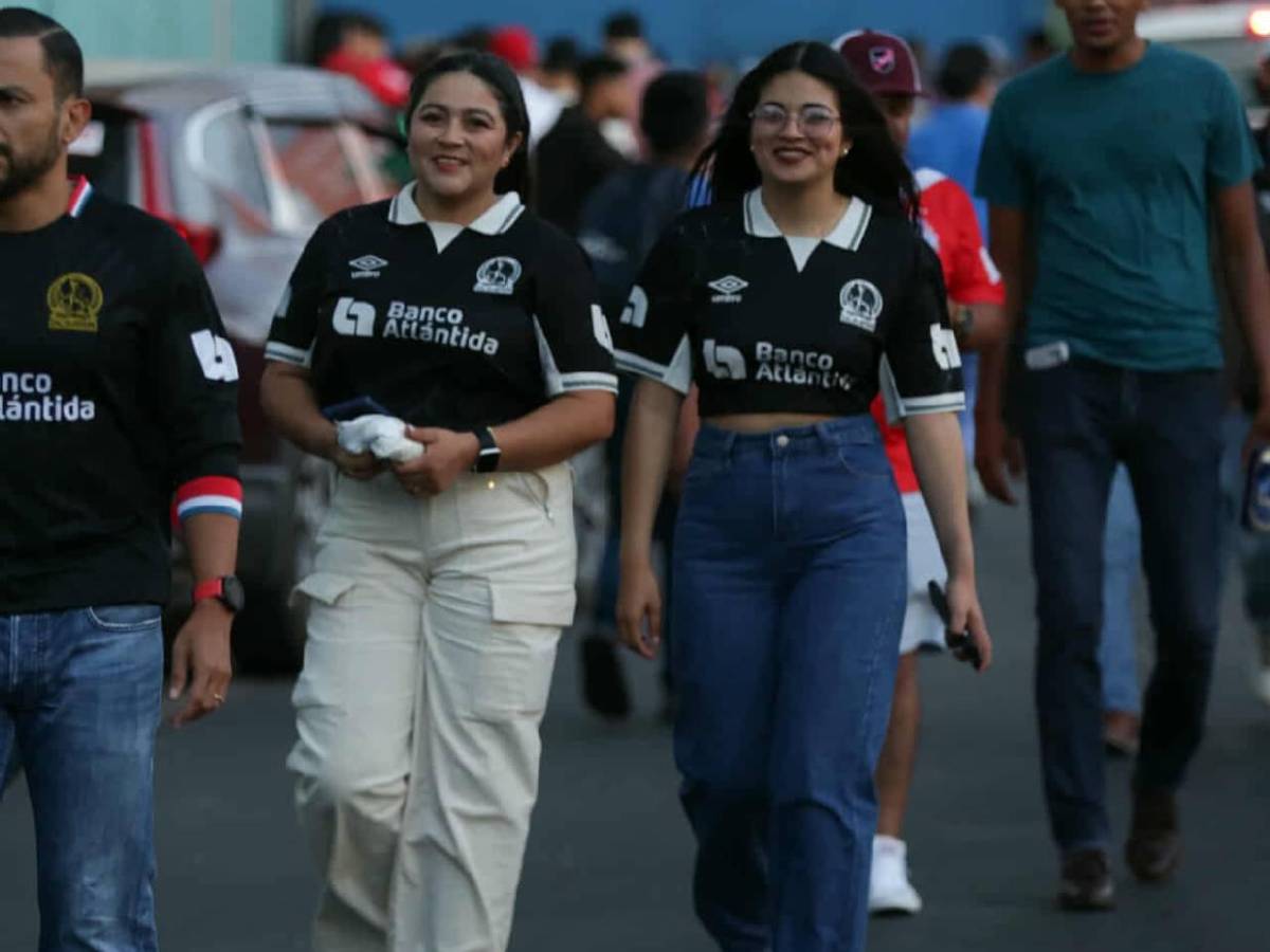 ¡Fue una pasarela! Las bellas chicas que encendieron la previa del Olimpia vs Alajuelense