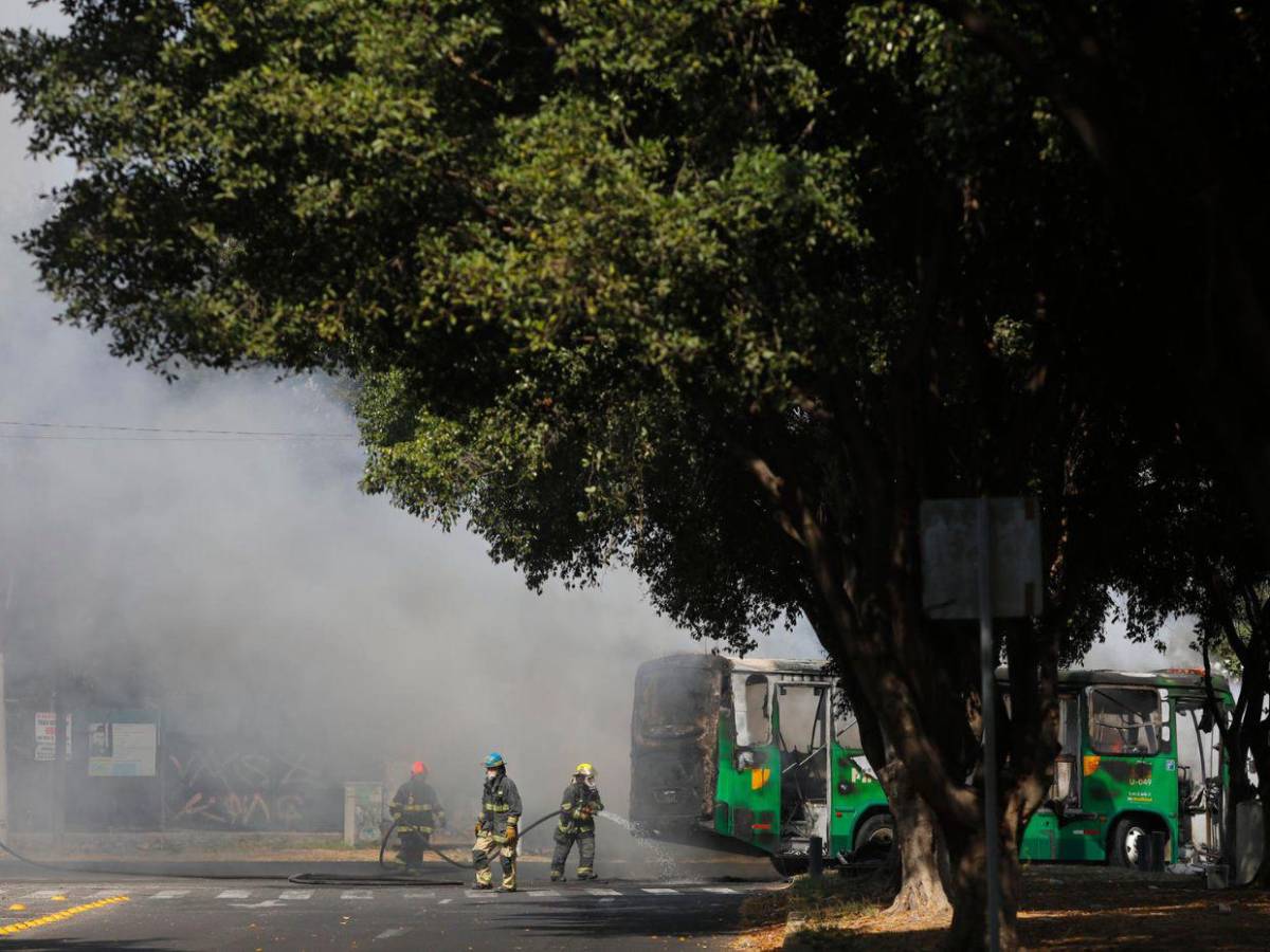Activan código rojo en Jalisco ante violencia tras muerte de El Mencho, líder del CJNG
