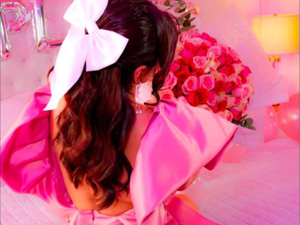 ¡Bienvenidos los 30! Milagro Flores celebra con romántica cena y espectaculares fotos su cumpleaños