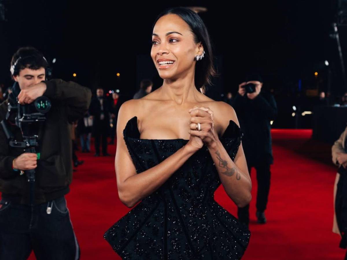 Zoe Saldana persigue a Scarlett Johansson, todo por Avatar 3