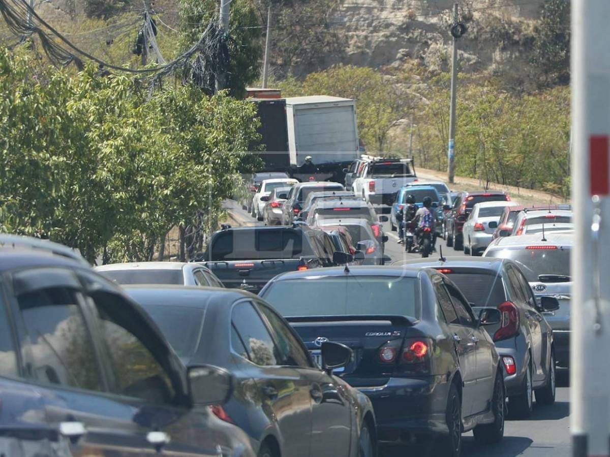 Tráfico infernal este sábado en el anillo periférico y salida al sur de Tegucigalpa
