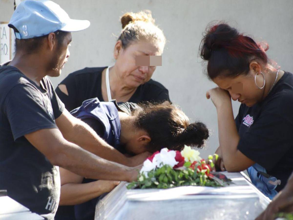 Así fue el desgarrador adiós a los cuatro hermanos asesinados en La Ceiba