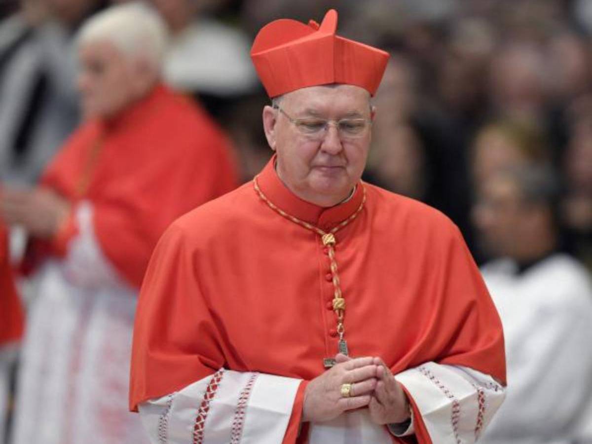 ¿Quién es Kevin Farrell, camarlengo encargado del Vaticano y pieza en la elección del nuevo papa?