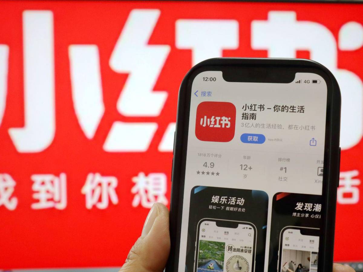 Adolescente roba miles de dólares a sus padres para donar a streamers en China