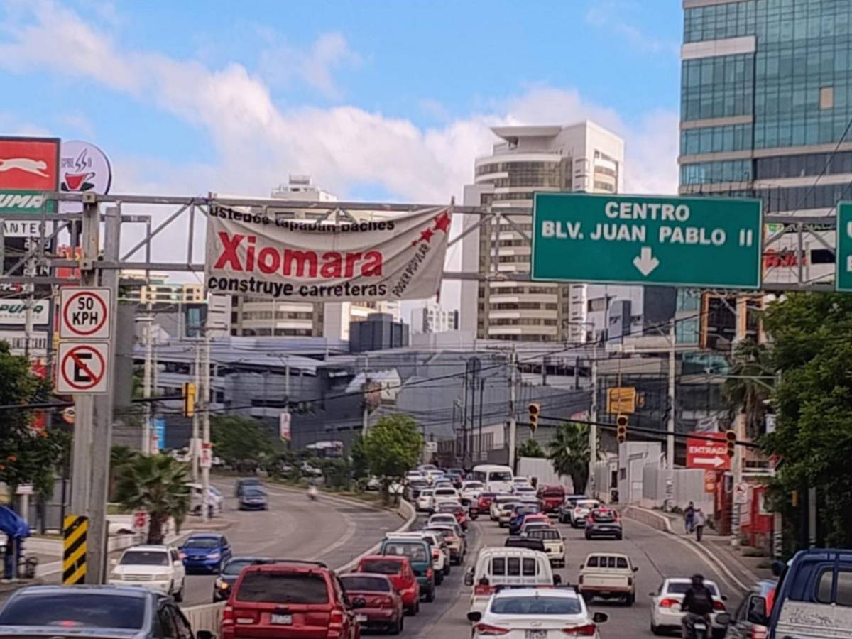 Protesta de enfermeras auxiliares desencadena caos en bulevar Suyapa y Centroamérica
