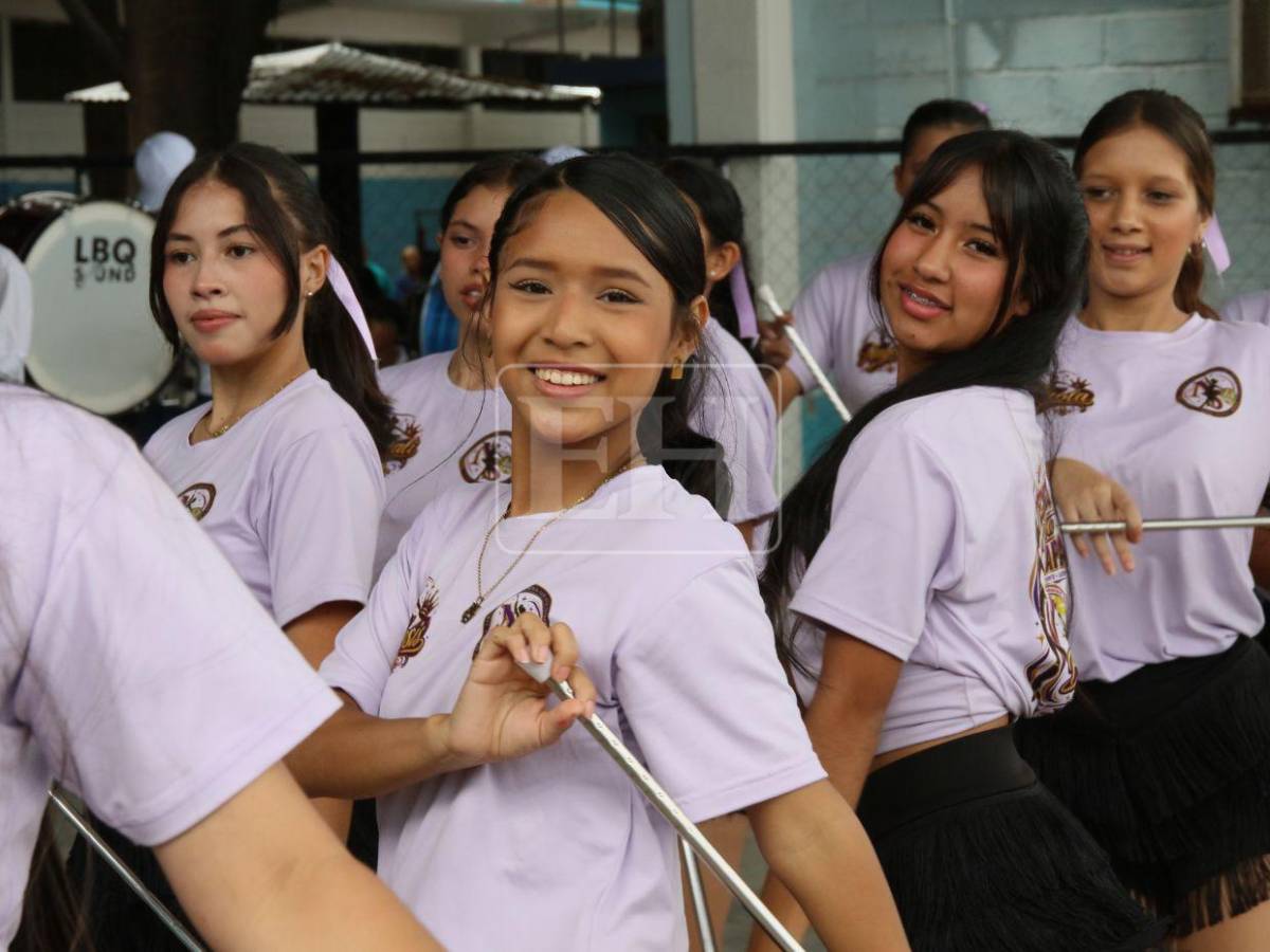 Encantadores ojos y  hermosas sonrisas: Así son las palillonas del Instituto Nueva Suyapa