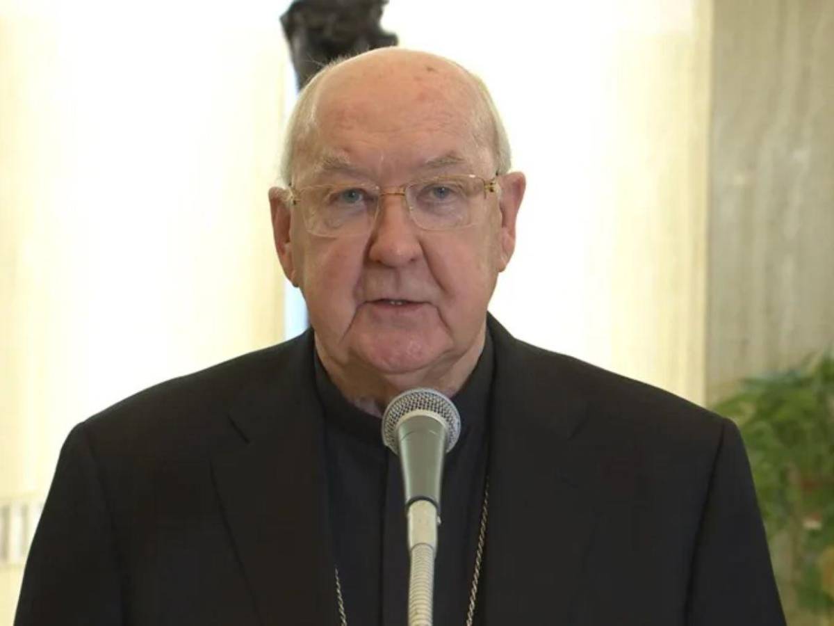 ¿Quién es Kevin Farrell, camarlengo encargado del Vaticano y pieza en la elección del nuevo papa?