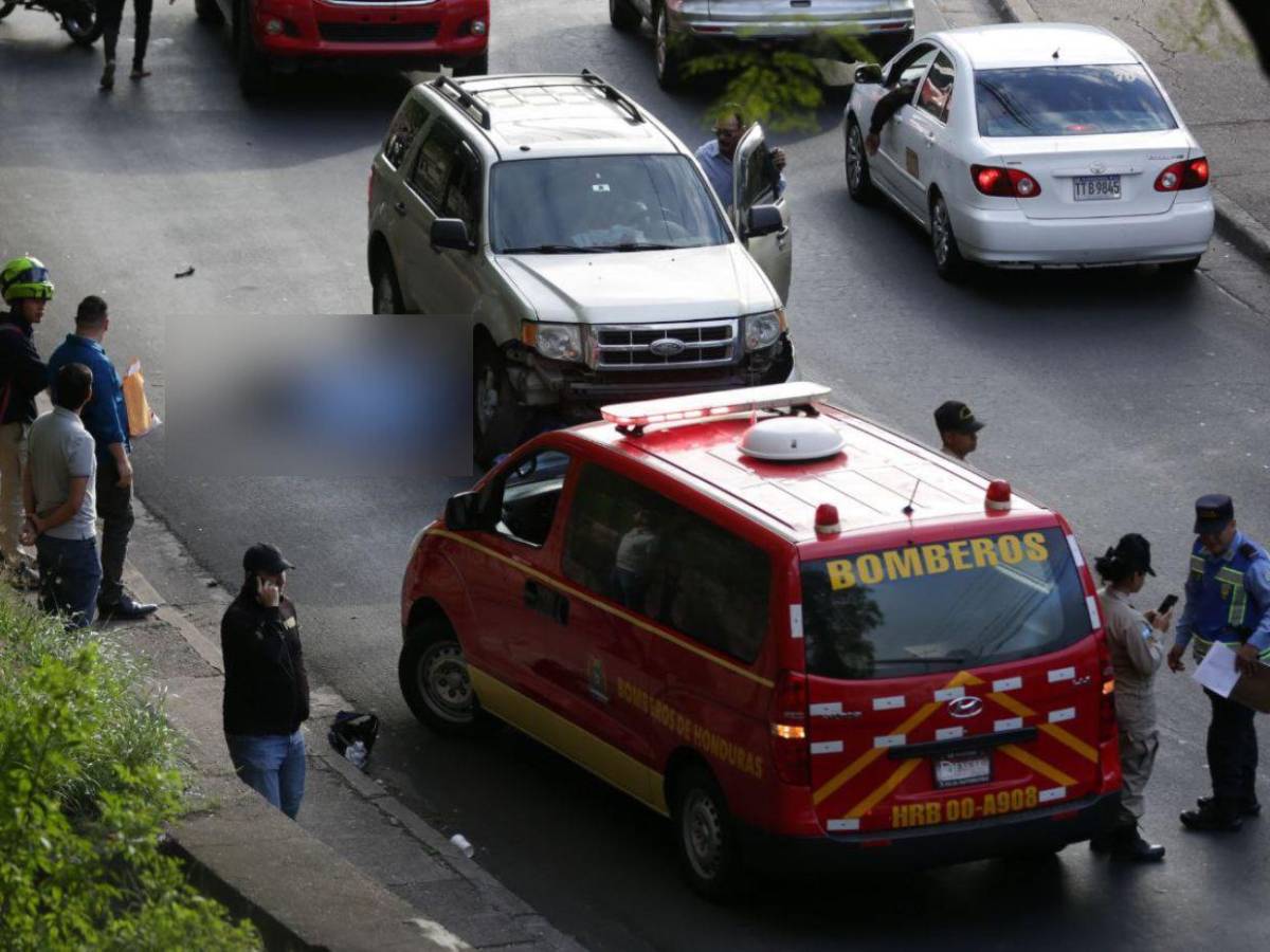 Tragedia en Tegucigalpa: Pareja en motocicleta fallece tras impacto con camioneta Tragedia en Tegucigalpa: Pareja en motocicleta fallece tras impacto con camioneta