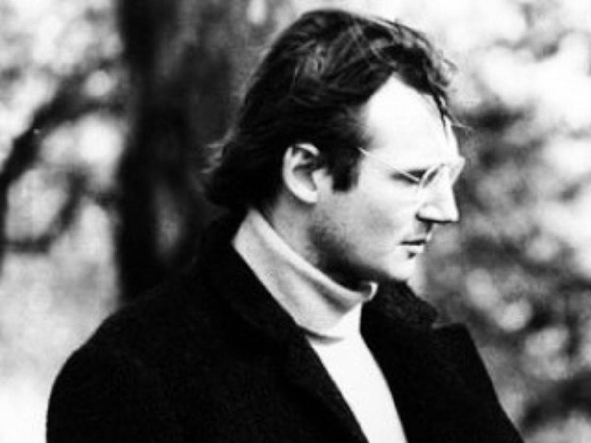 Antes y después de Pamela Anderson y Liam Neeson, la inesperada pareja