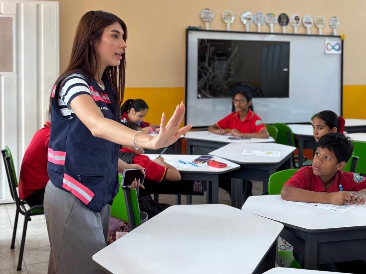 Guardianes del planeta promueven el reciclaje en  escuelas de la capital