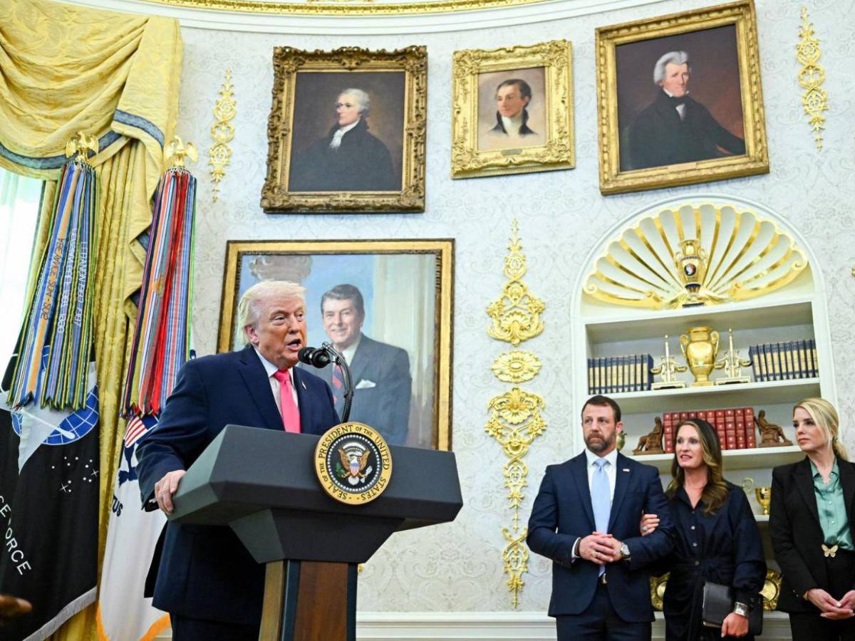 ¿Quién es Pam Bondi, fiscal general de EE UU destituida por Donald Trump?