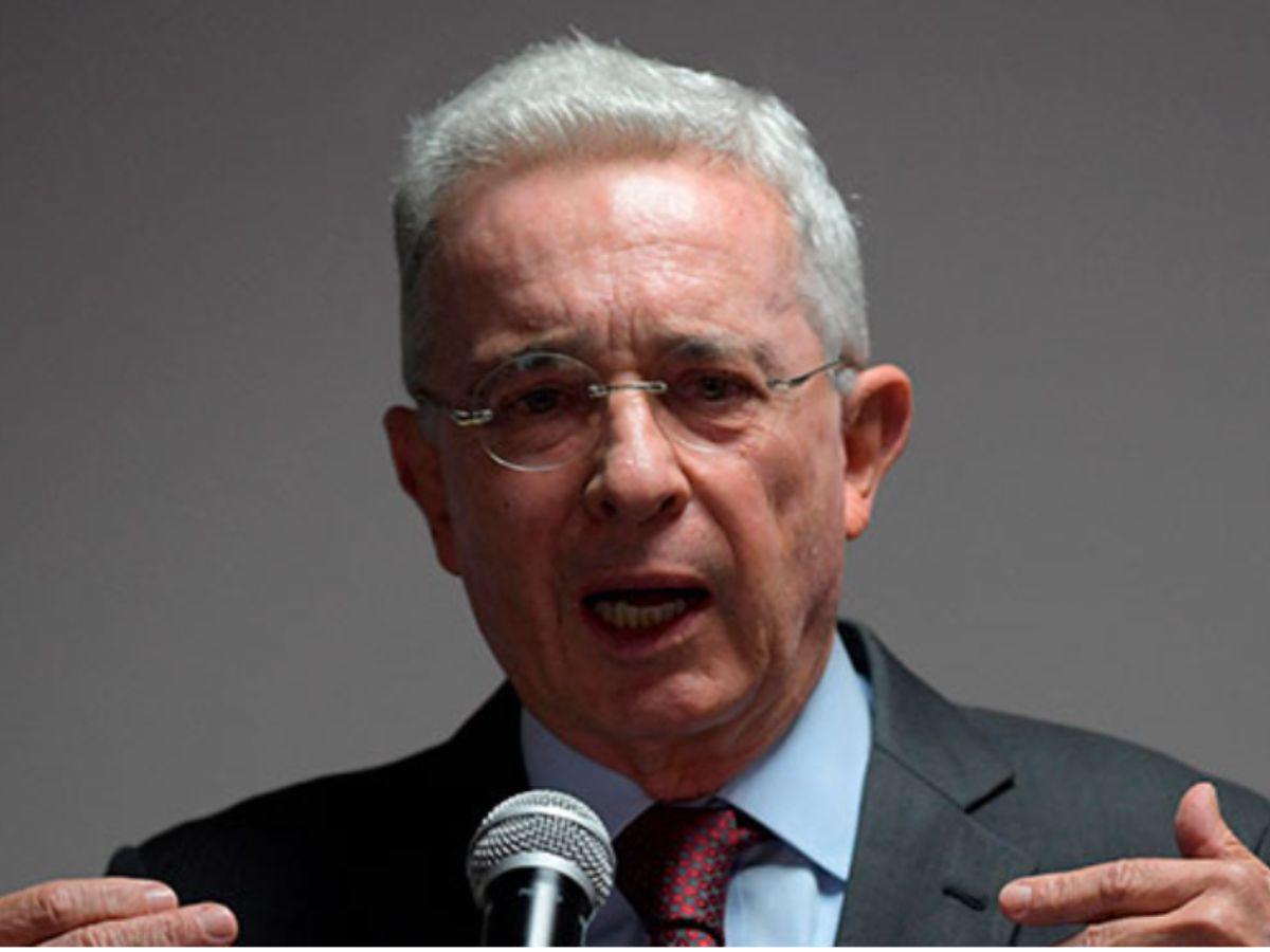 Colombia llama a juicio a expresidente Álvaro Uribe por manipulación de testigos