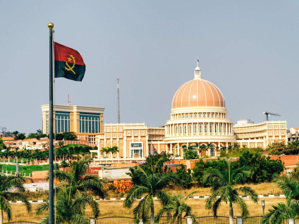 Así es la vida de Jonathan Rubio en Angola: casado con una portuguesa