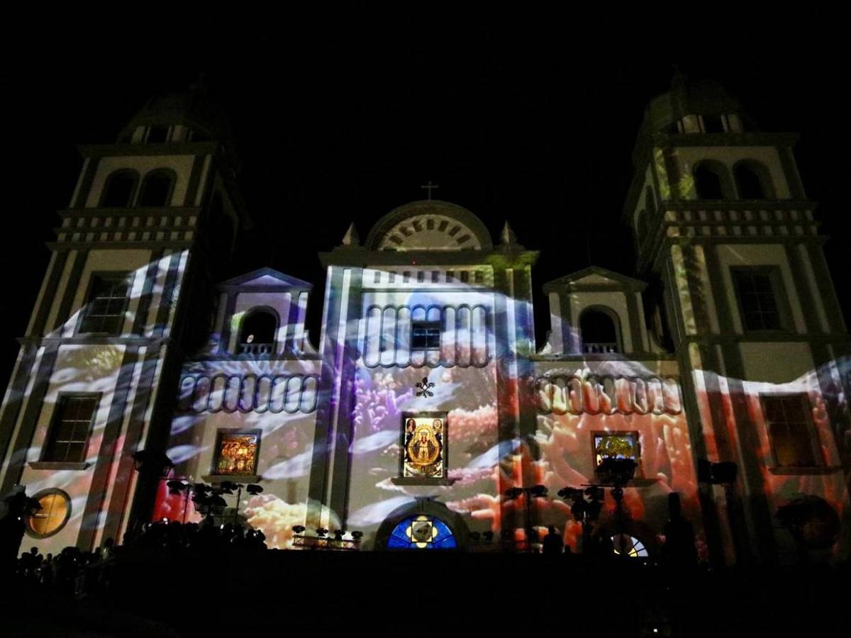 Con espectacular video mapping celebran alborada a la Virgen de Suyapa