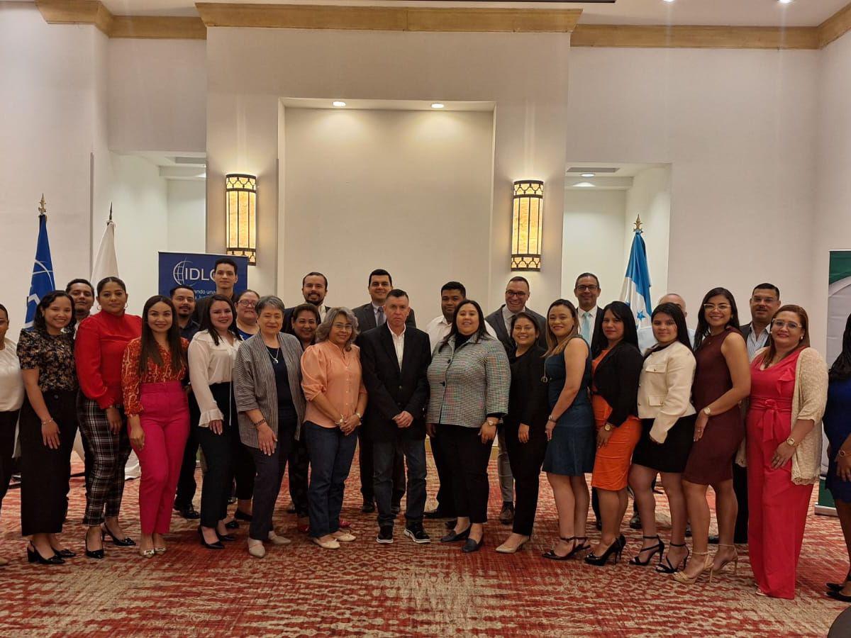 Personal del IAIP se capacitan sobre gestión documental y archivística