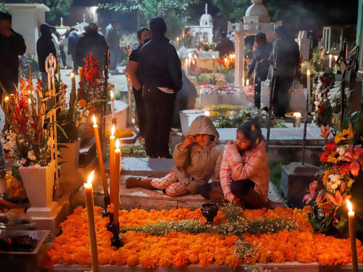 Día de Muertos: la tradición que revive los cementerios de México