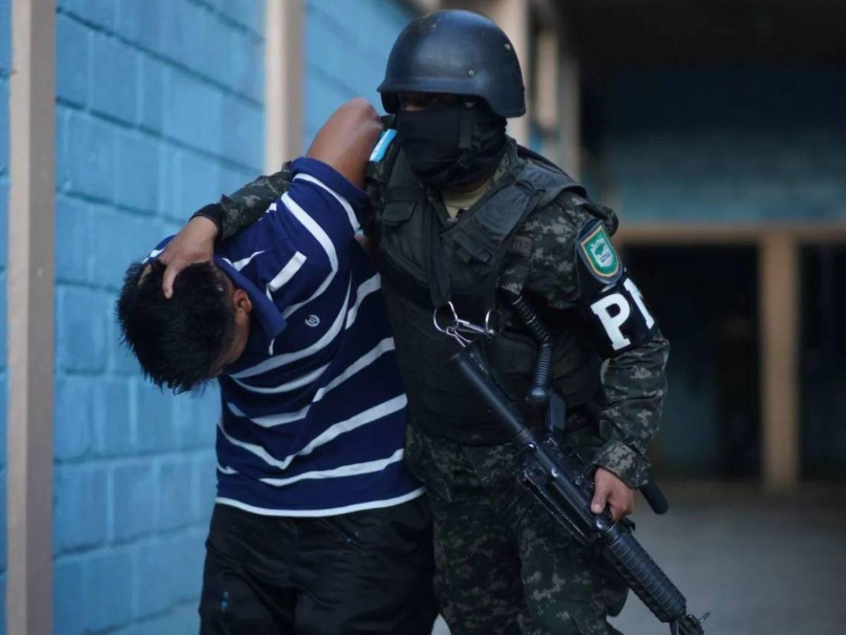 Juzgados por sus tatuajes y cárcel de por vida: lo aprobado por el CN en contra de las maras