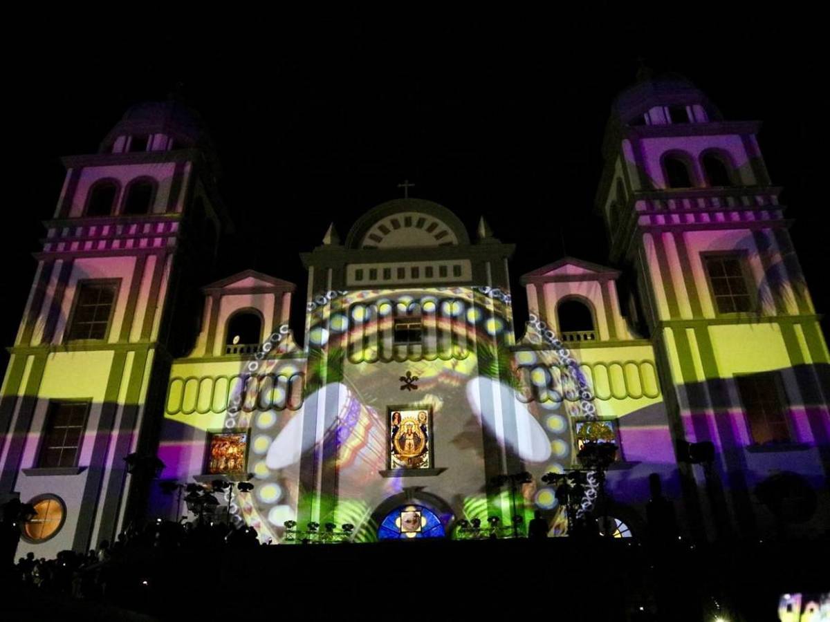 Con espectacular video mapping celebran alborada a la Virgen de Suyapa